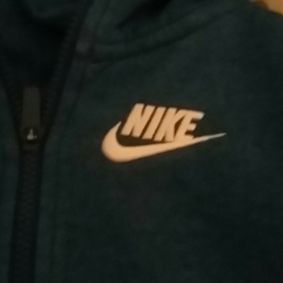 Sleeveless sweater by Nike - Picture 3 of 3